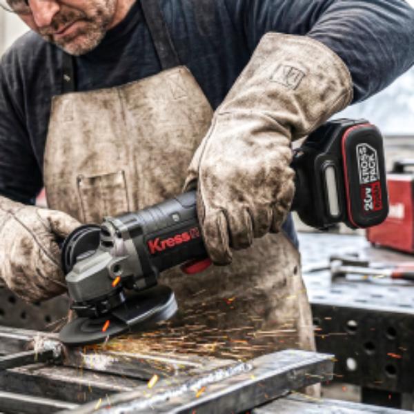 Kit KUG02 com 2 baterias de 2.0Ah e carregador bivolt